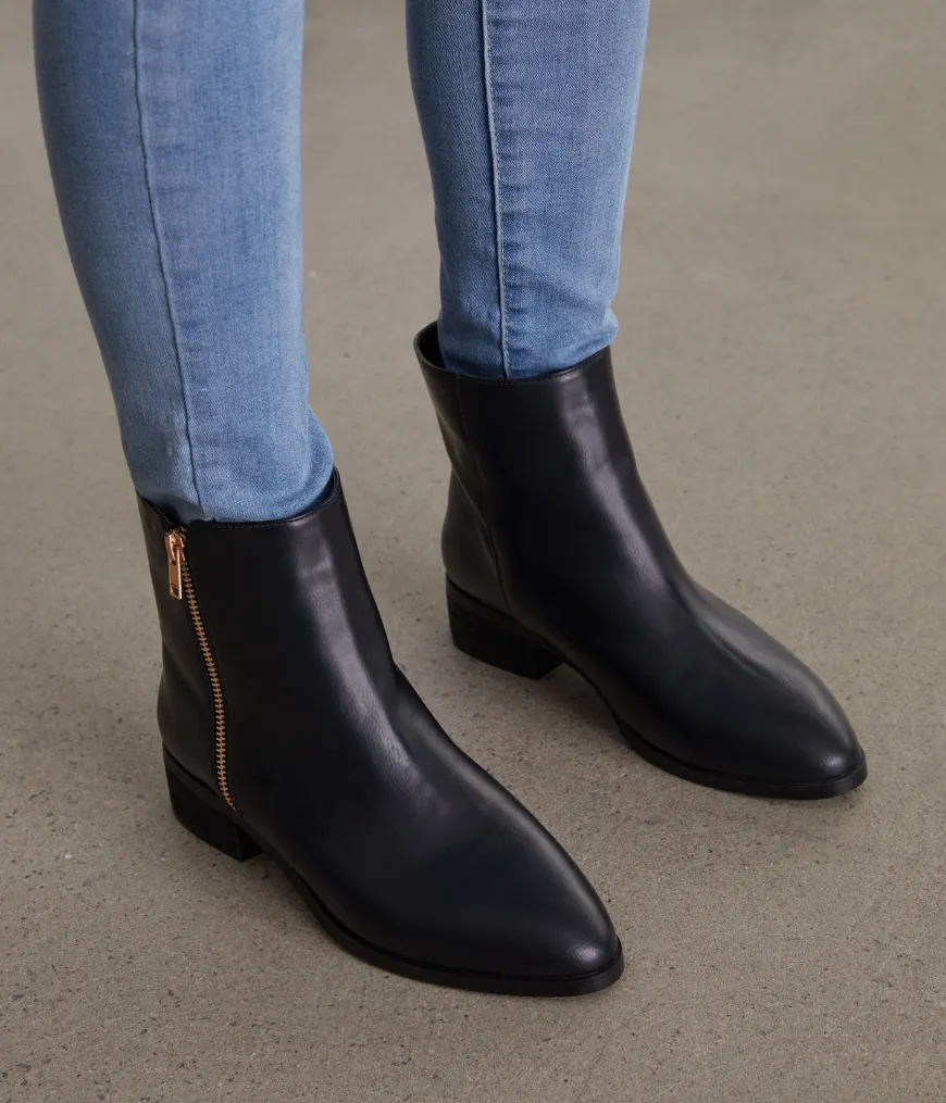LIMAN Women's Vegan Flat Boots